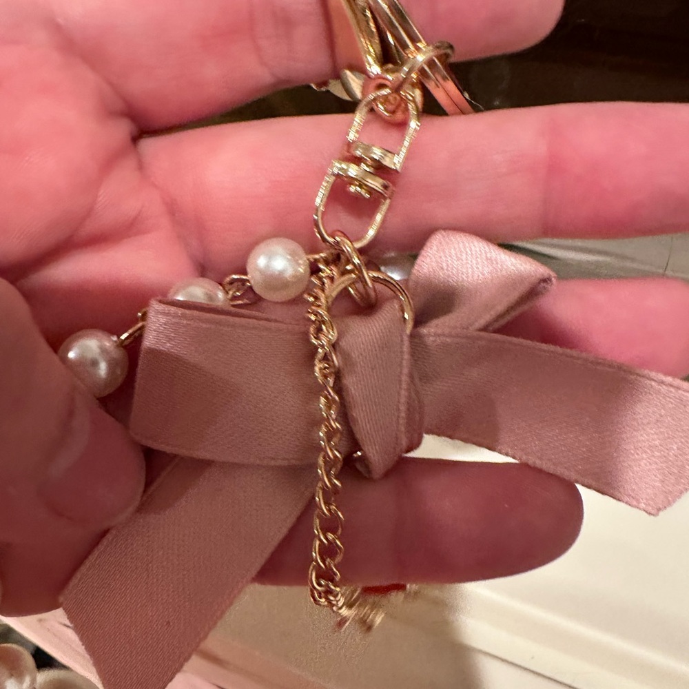 Gold Perfume Bottle Keychain with Black Bow - Picture 5 of 6